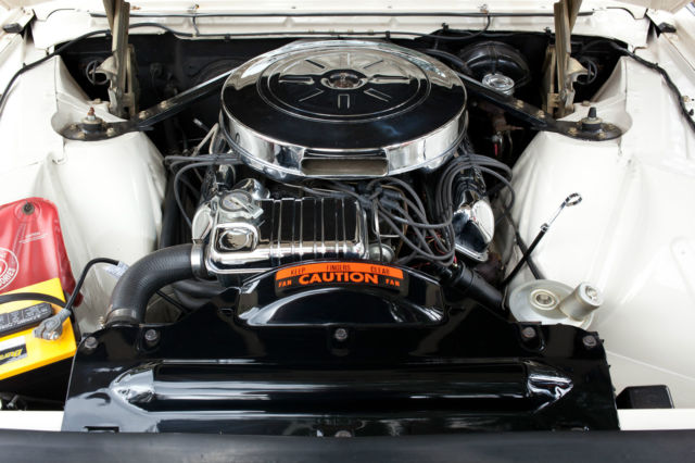 1962 White Ford Thunderbird Coupe