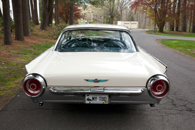 1962 White Ford Thunderbird Coupe