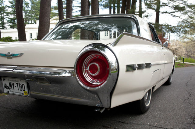1962 White Ford Thunderbird Coupe