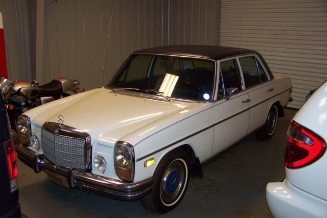 1972 White Mercedes-Benz 200-Series Sedan