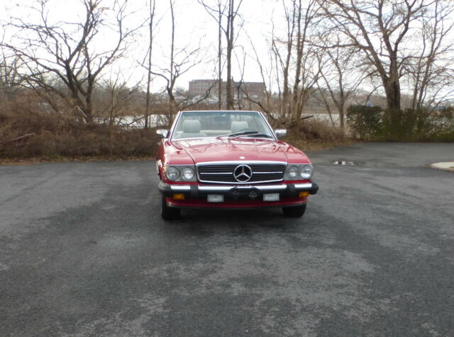 1987 Red Mercedes-Benz SL-Class Convertible