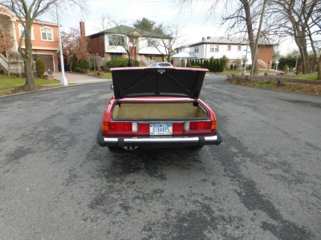 1987 Red Mercedes-Benz SL-Class Convertible