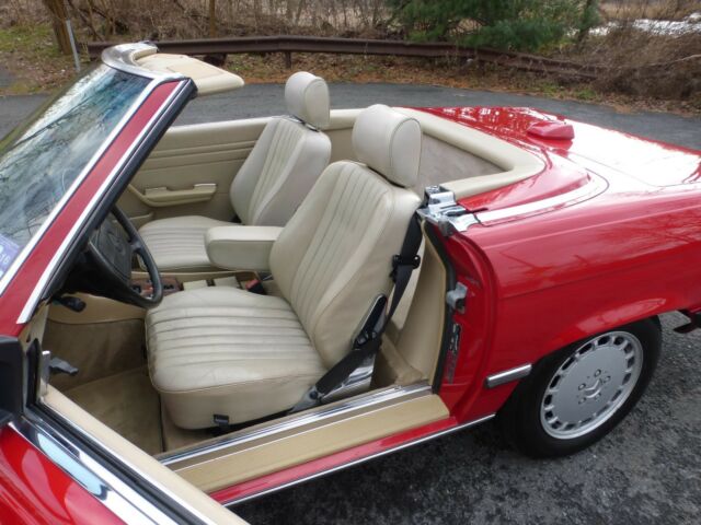 1987 Red Mercedes-Benz SL-Class Convertible
