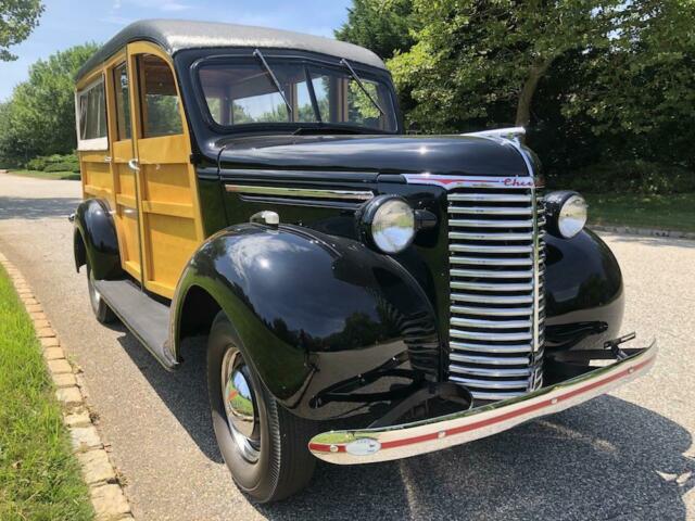 1939 Black Chevrolet Woody Suburban
