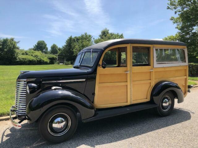 1939 Black Chevrolet Woody Suburban