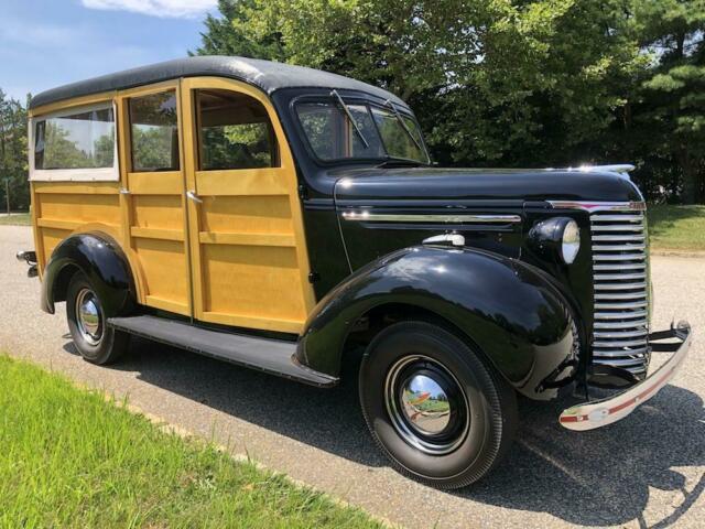 1939 Black Chevrolet Woody Suburban