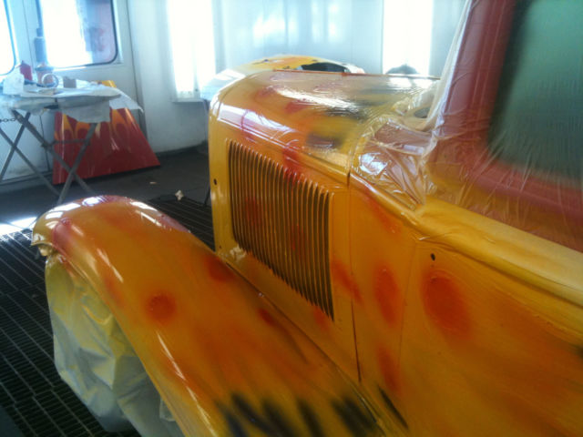 1932 RED Ford 3 WINDOW COUPE Coupe