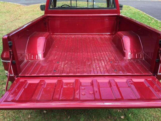 1982 Burgundy/Red Chevrolet C-10 Standard Cab Pickup