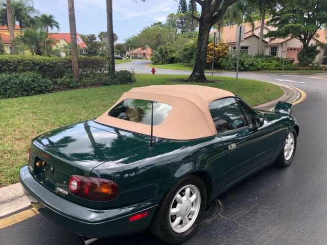 1991 BRITISH RACING GREEN Mazda MX-5 Miata Convertible