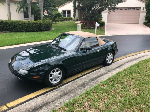 1991 BRITISH RACING GREEN Mazda MX-5 Miata Convertible
