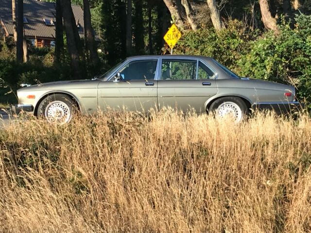 1988 Green Jaguar XJ Sedan