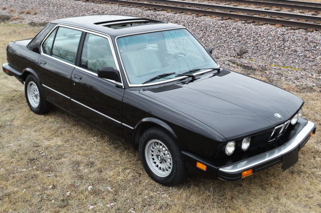 1988 Black BMW 5-Series 4 door sedan