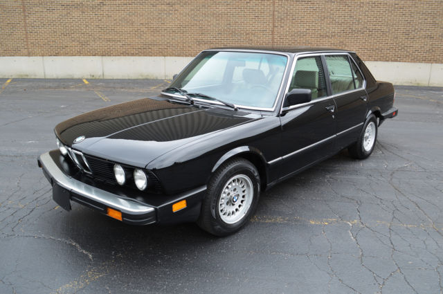 1988 Black BMW 5-Series 4 door sedan