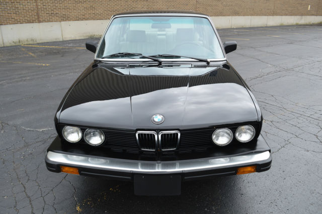 1988 Black BMW 5-Series 4 door sedan