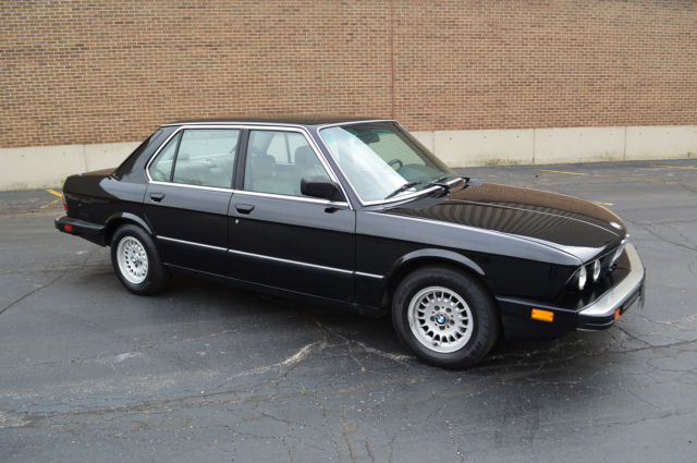 1988 Black BMW 5-Series 4 door sedan