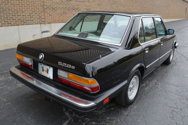 1988 Black BMW 5-Series 4 door sedan