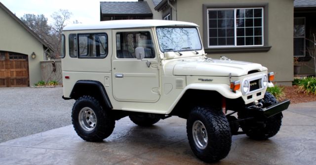 1978 White Toyota Land Cruiser SUV