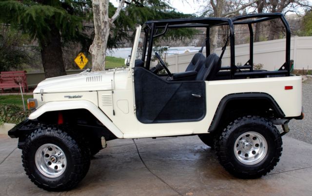 1978 White Toyota Land Cruiser SUV