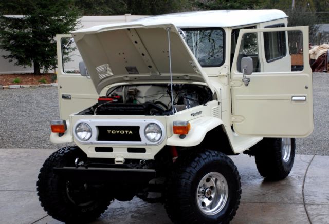 1978 White Toyota Land Cruiser SUV