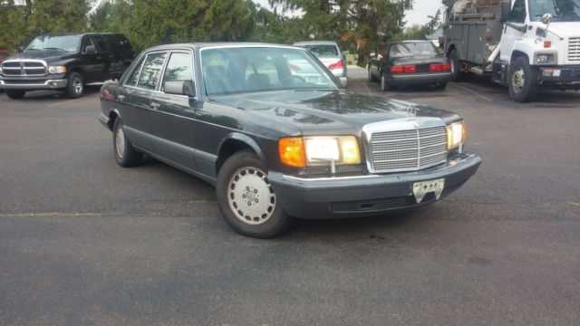 1989 Brown Mercedes-Benz 500-Series Sedan