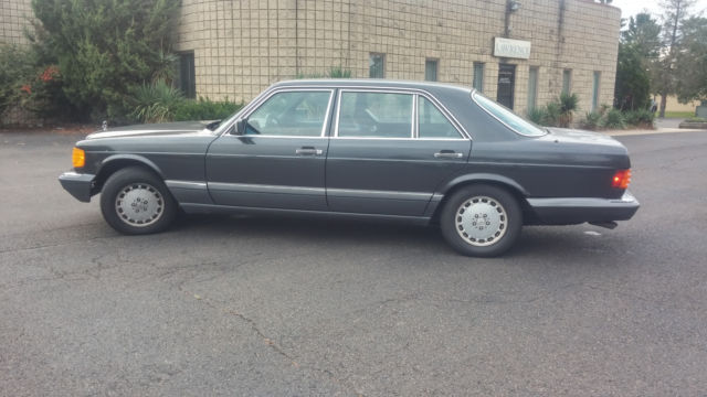 1989 Brown Mercedes-Benz 500-Series Sedan