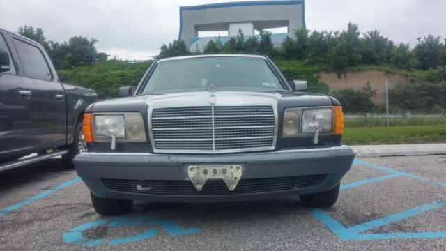 1989 Brown Mercedes-Benz 500-Series Sedan