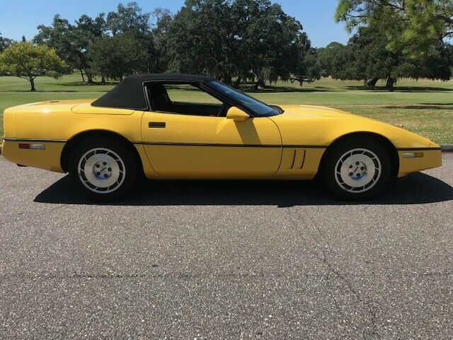 1986 Yellow Chevrolet Corvette Convertible