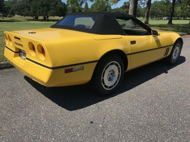1986 Yellow Chevrolet Corvette Convertible