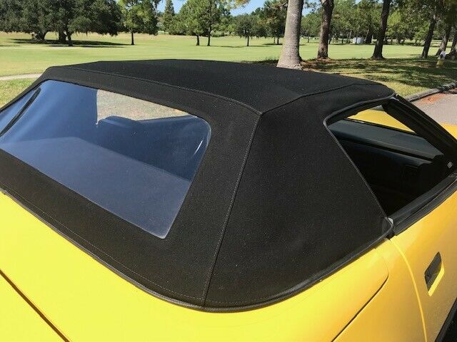 1986 Yellow Chevrolet Corvette Convertible