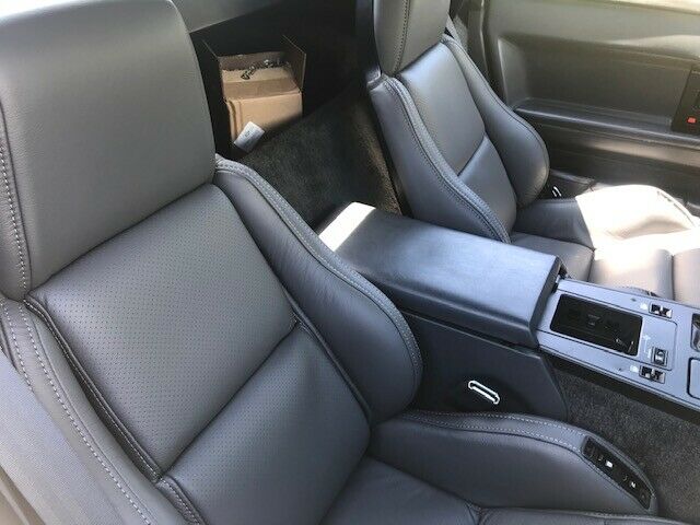 1986 Yellow Chevrolet Corvette Convertible