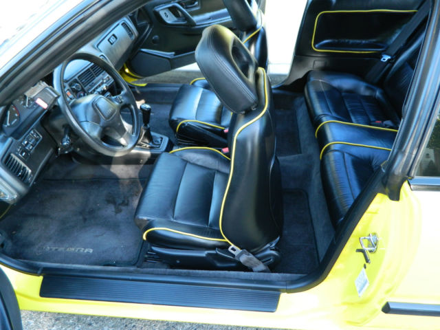 1990 RaCeTeK  YeLLoW Acura Integra