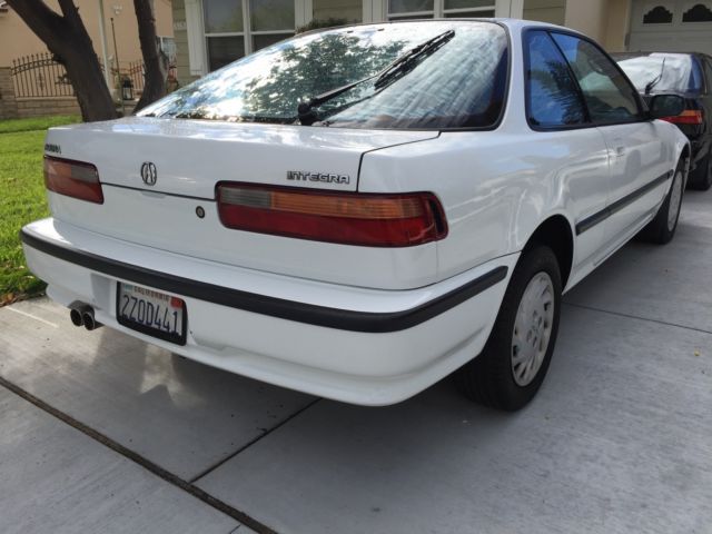 1992 White Acura Integra Hatchback