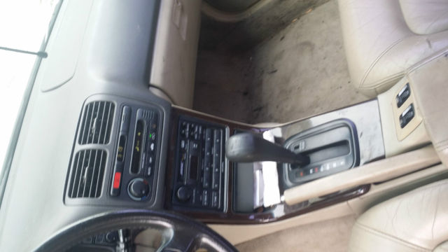 1994 White Acura Legend