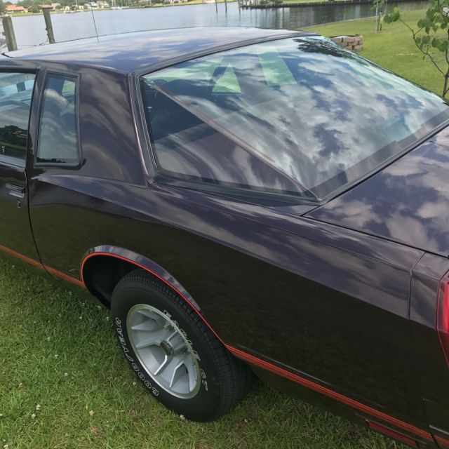 1987 Burgundy Chevrolet Monte Carlo Coupe