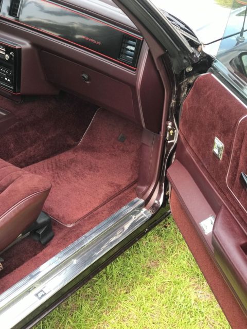 1987 Burgundy Chevrolet Monte Carlo Coupe