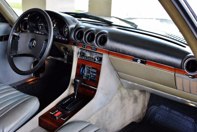 1980 White Mercedes-Benz SL-Class Convertible