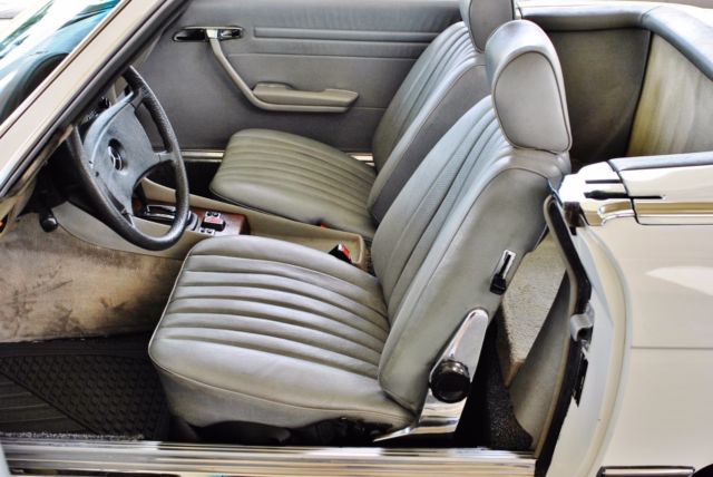 1980 White Mercedes-Benz SL-Class Convertible