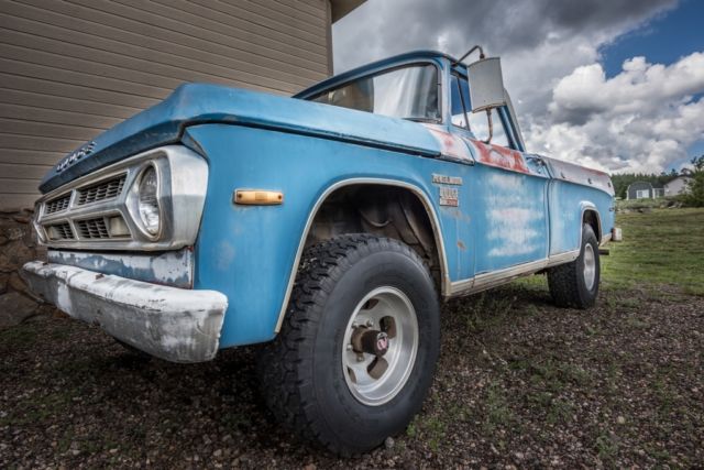 1970 Blue Dodge Power Wagon Wagon