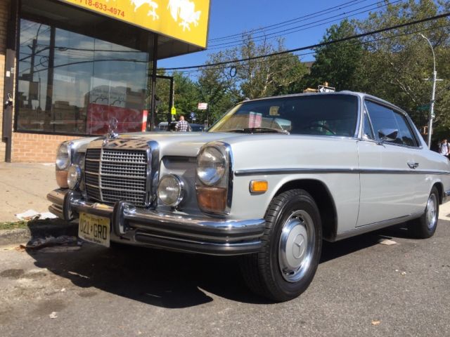 1972 Silver Mercedes-Benz 250C Coupe