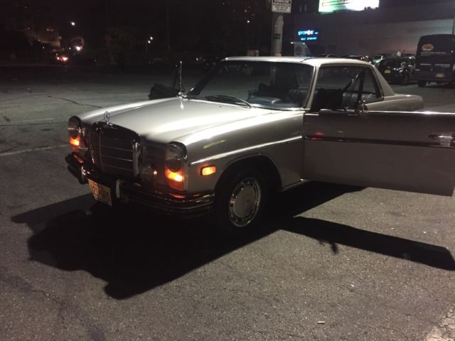 1972 Silver Mercedes-Benz 250C Coupe