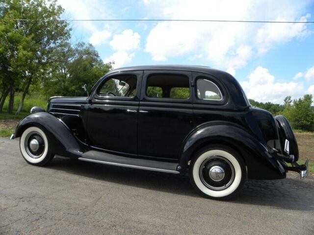 1936 Black Ford Model 68 Sedan