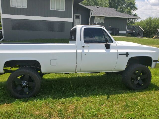 1985 White Chevrolet C/K Pickup 2500 Standard Cab Pickup
