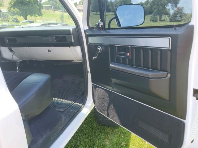 1985 White Chevrolet C/K Pickup 2500 Standard Cab Pickup
