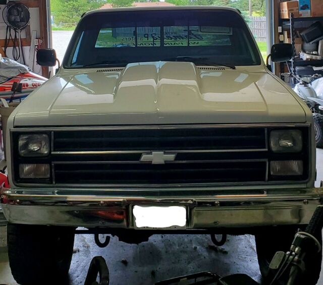 1985 White Chevrolet C/K Pickup 2500 Standard Cab Pickup