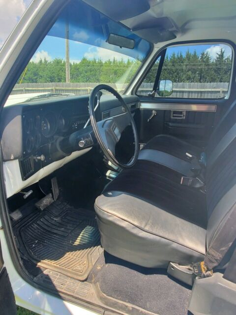 1985 White Chevrolet C/K Pickup 2500 Standard Cab Pickup