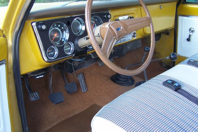 1971 Ochre Chevrolet C/K Pickup 2500 Standard Cab Pickup