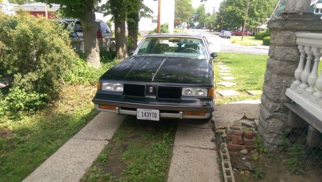 19870000 Black Oldsmobile 442 Coupe