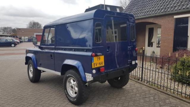 1988 Gray Land Rover Defender