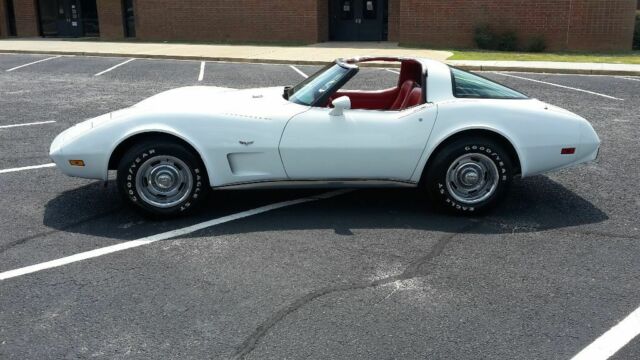 1979 White Chevrolet Corvette C3