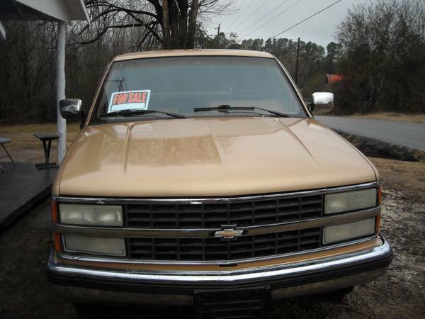 1990 Chevrolet Silverado 1500 Standard Cab Pickup